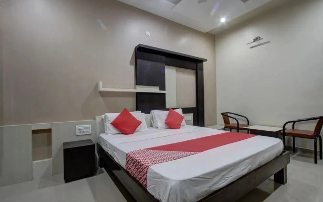 Hotel Pleasant Stays by OYO Rooms
