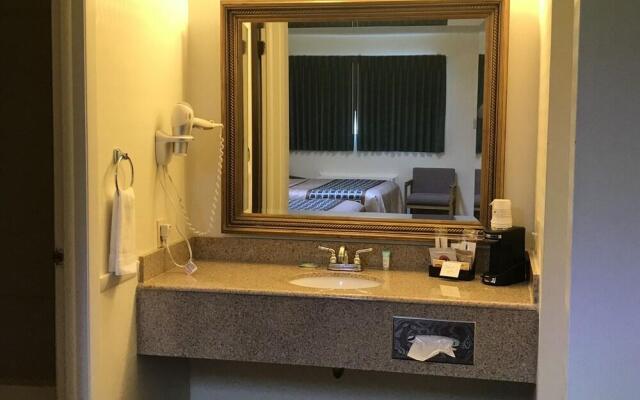 Canyonlands Motor Inn