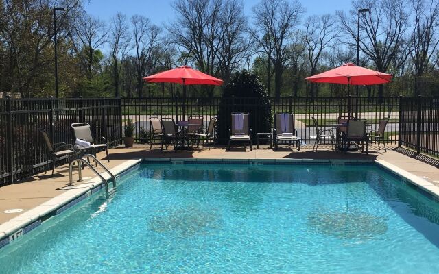 Hampton Inn & Suites Alexandria