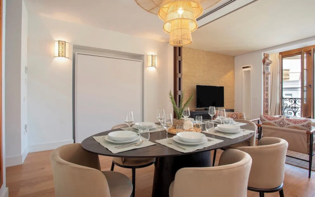 Bright Apartment in Seville. Tomás de Ibarra II