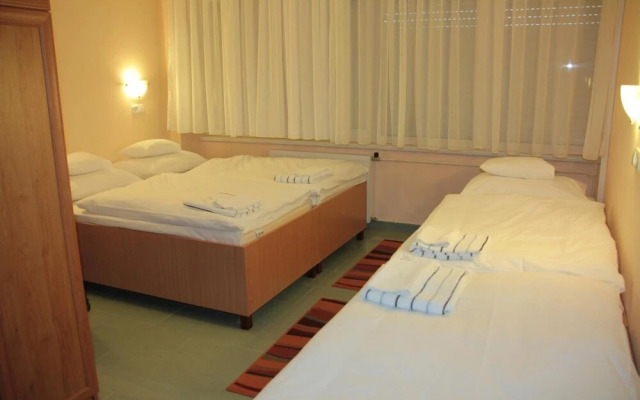 Tisza Corner Hotel