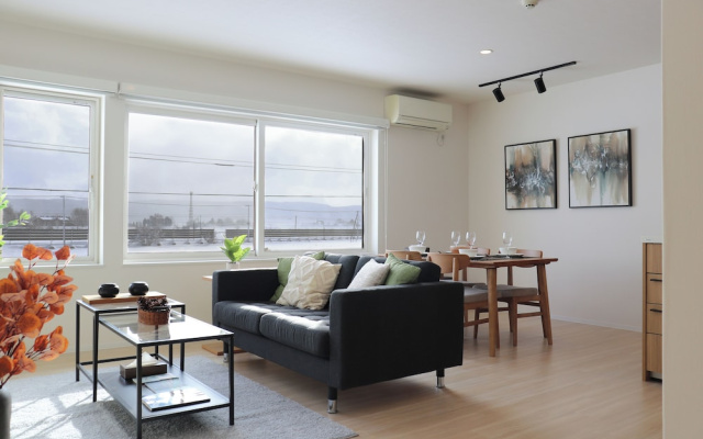 Akayane Lodge by H2 Life