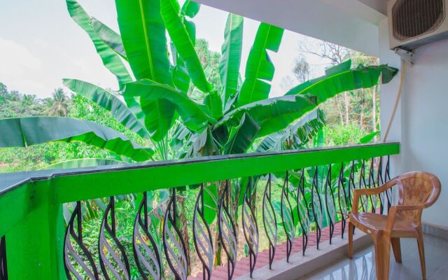 OYO 14484 Home 2BHK With Balcony Utorda Beach