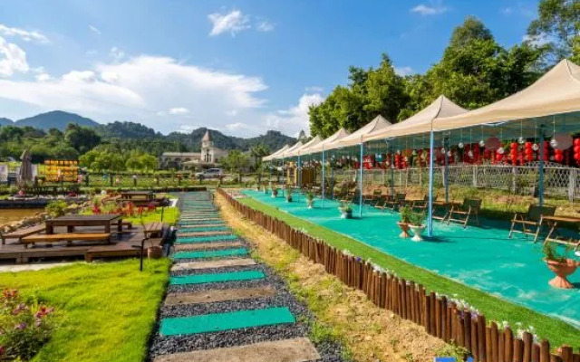 Kangquan Yunhai Hot Spring Hotel