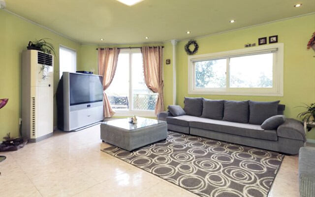 Ganghwa Ami Sea Pension
