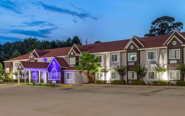 Quality Inn & Suites Longview I-20