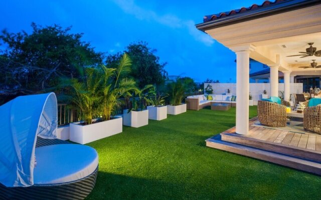 Ville Adiacente by Grand Cayman Villas & Condos