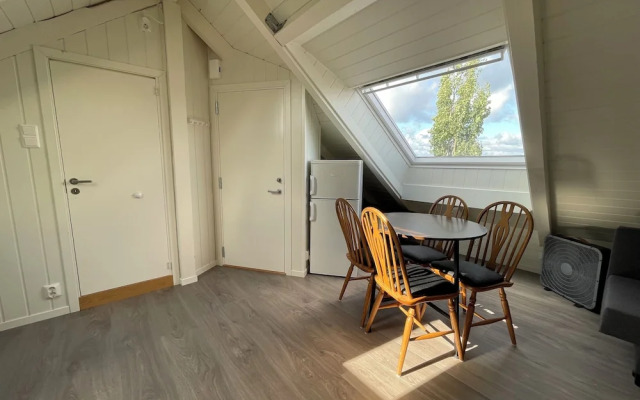 Stunning Hilltop Nest Unparalleled Views at BnB Ap 17