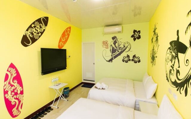LU PA KA DJ Hostel