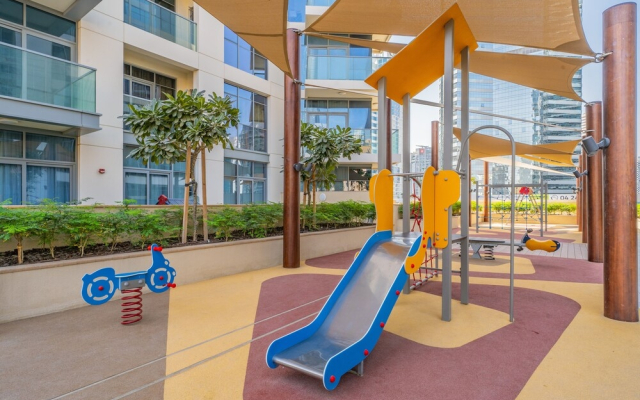 Monty - Downtown Stylish Condo With Beautiful City Views