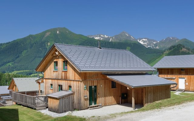 Mountain-view Chalet in Hohentauern With Jacuzzi and Sauna