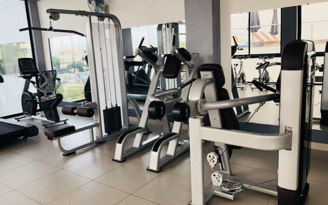 The Streamliner Hotel Apartment