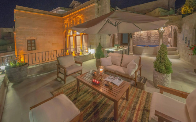 Elika Cave Suites & Spa