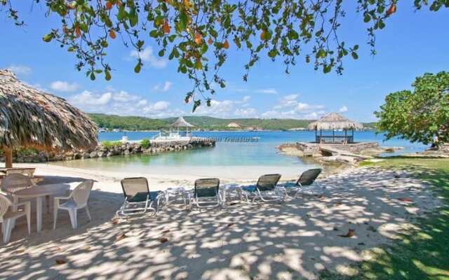 5 Br Beachfront Villa Discovery Bay Prj 1429