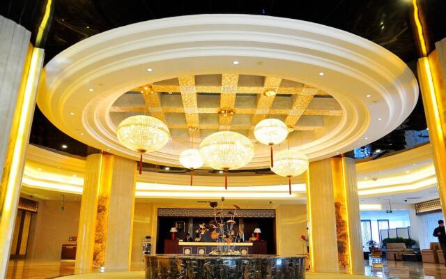 JingHang Holiday Hotel