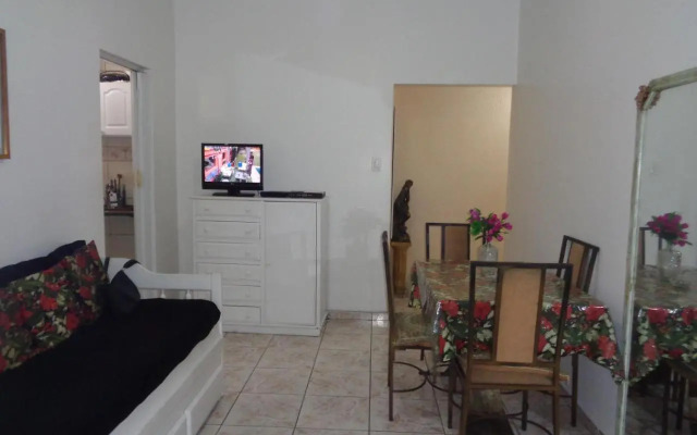 Lindo e Barato, Av Copacabana 479/301