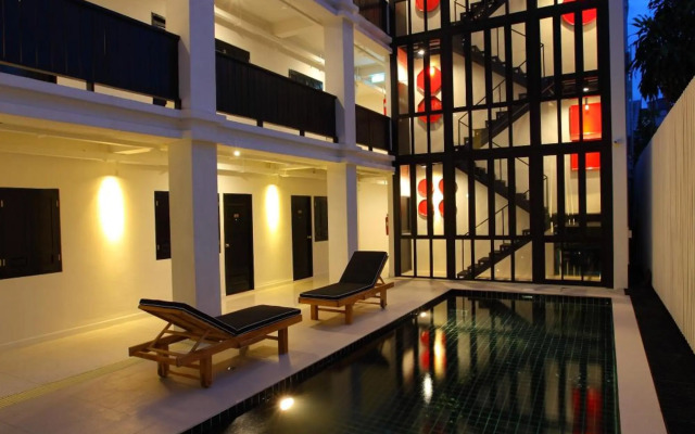 99 The Gallery Hotel