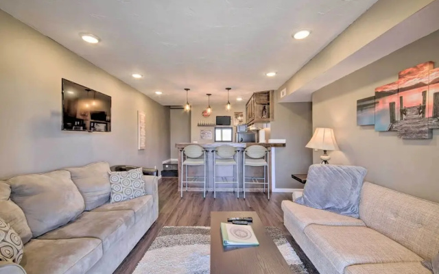 Deck, Lake Views! Group Getaway in Osage Beach