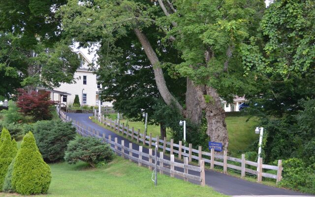 Econo Lodge Sturbridge Route 20