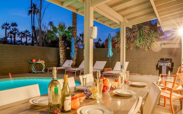 Palm Springs Pool Pad
