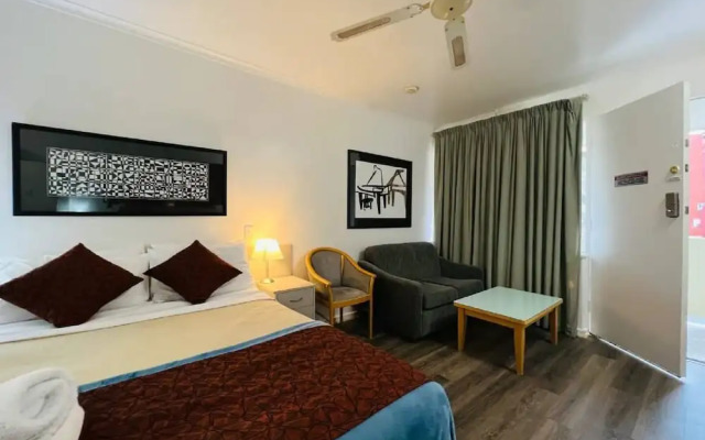 Unwind Glenelg Studio Apartment no 31