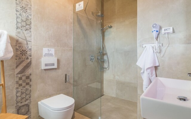 Luxurious Villa in Butkovici with Pool & Hot Tub