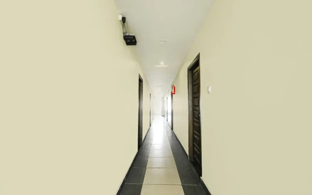 OYO Townhouse 1019 Galaxy Suites
