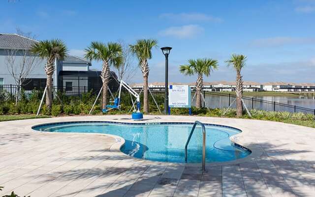 Lakeview 6BR Cozy Home Pool/spa,steps to Waterpark