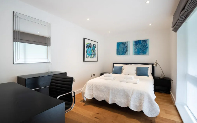 Trendy Queens Park Home Close to Hampstead by Underthedoormat