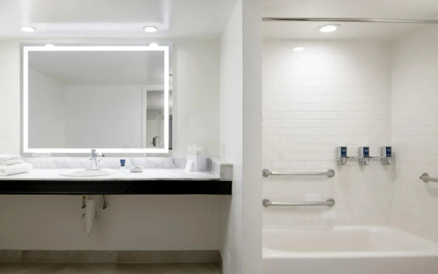 Four Points by Sheraton Anaheim