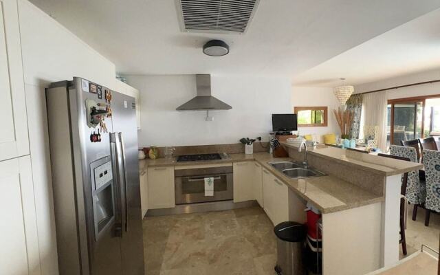 Villa for 7 People Pool and Ocean View at Samana