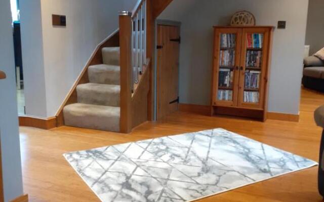 Riverside 2 bed apartment Bewdley Worcestershire
