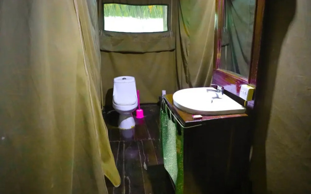 Selous Butembo Tented Lodge Lotus