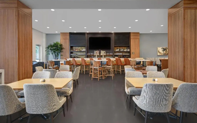 Staybridge Suites Houston Galleria Area by IHG
