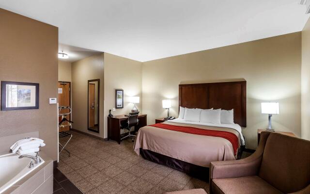 Comfort Inn & Suites Near University of Wyoming