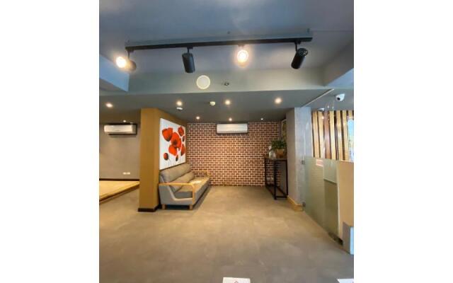 Capital O 820 Guijo Suites Makati