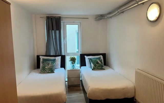 Premium 4Pax Apartment with Kitchen