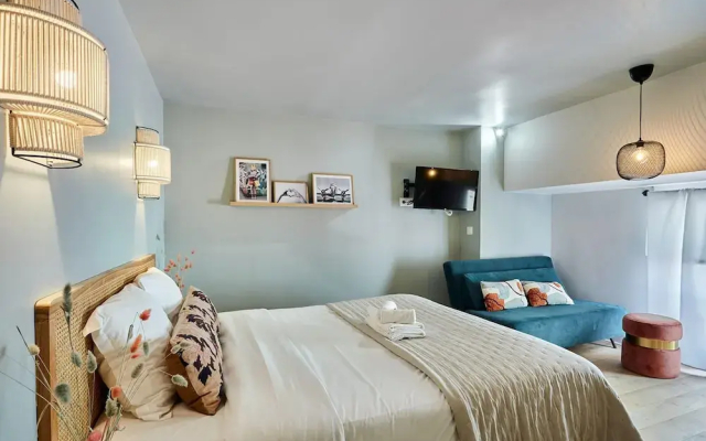 Charming Studio Center of Paris With AC