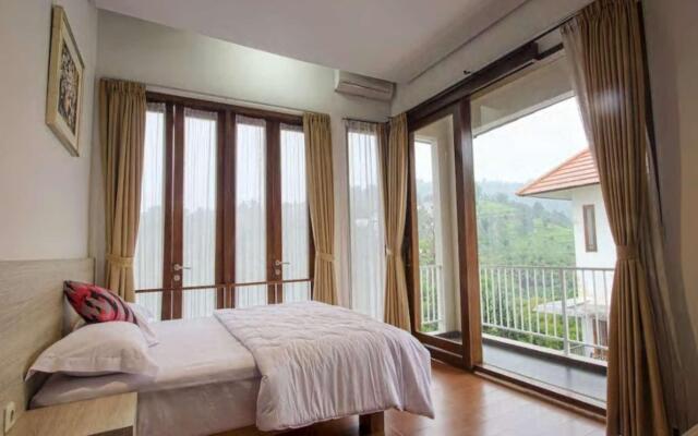 Villa Kencana Syariah, 6 Bed KingSize, View Gunung