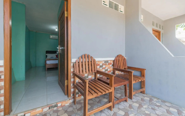 RedDoorz near Pantai Ujung Genteng