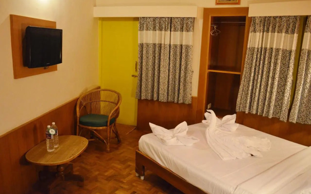 4 BHK Guest house in Conevnt Road, Kodaikanal(5D65), by GuestHouser