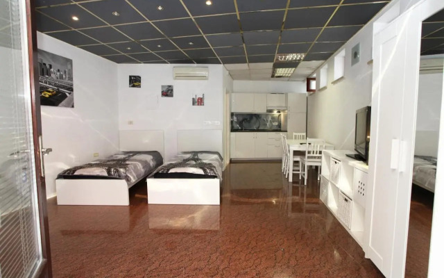 Koper Central King Studio SAMO