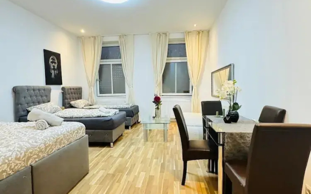 Stylish Studio Stay Near Augarten