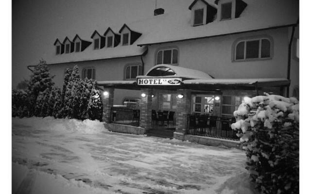 Patyi Étterem és Hotel