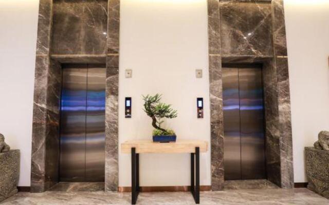 Ziyoudao Hotel (Haikou Haixiu Road Riyue Duty Free Shop)