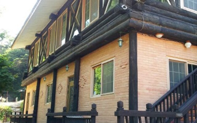 Yeoju Pure Stream Pension