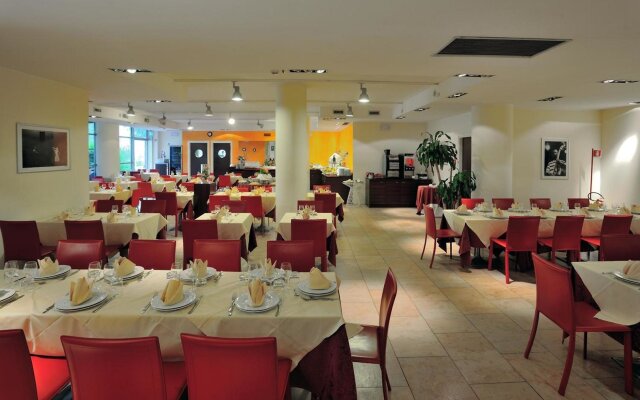 La Meridiana Bleisure Hotel