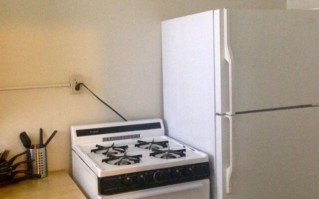 Hollywood Dream Suites