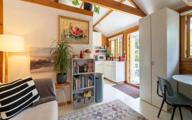 Holiday Home With Shared Pool and Bubble Bath