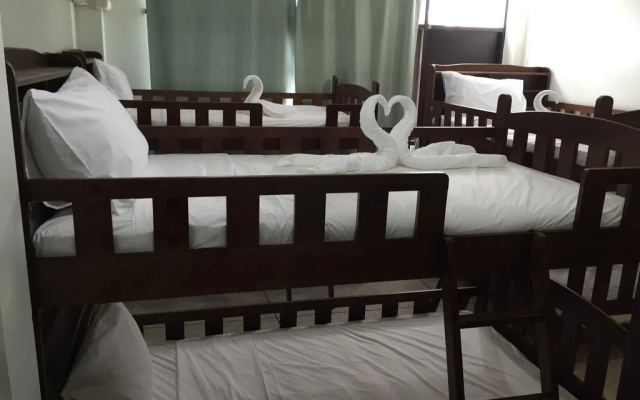 Chill Chaweng Hostel – Guest Rooms – Koh Samui